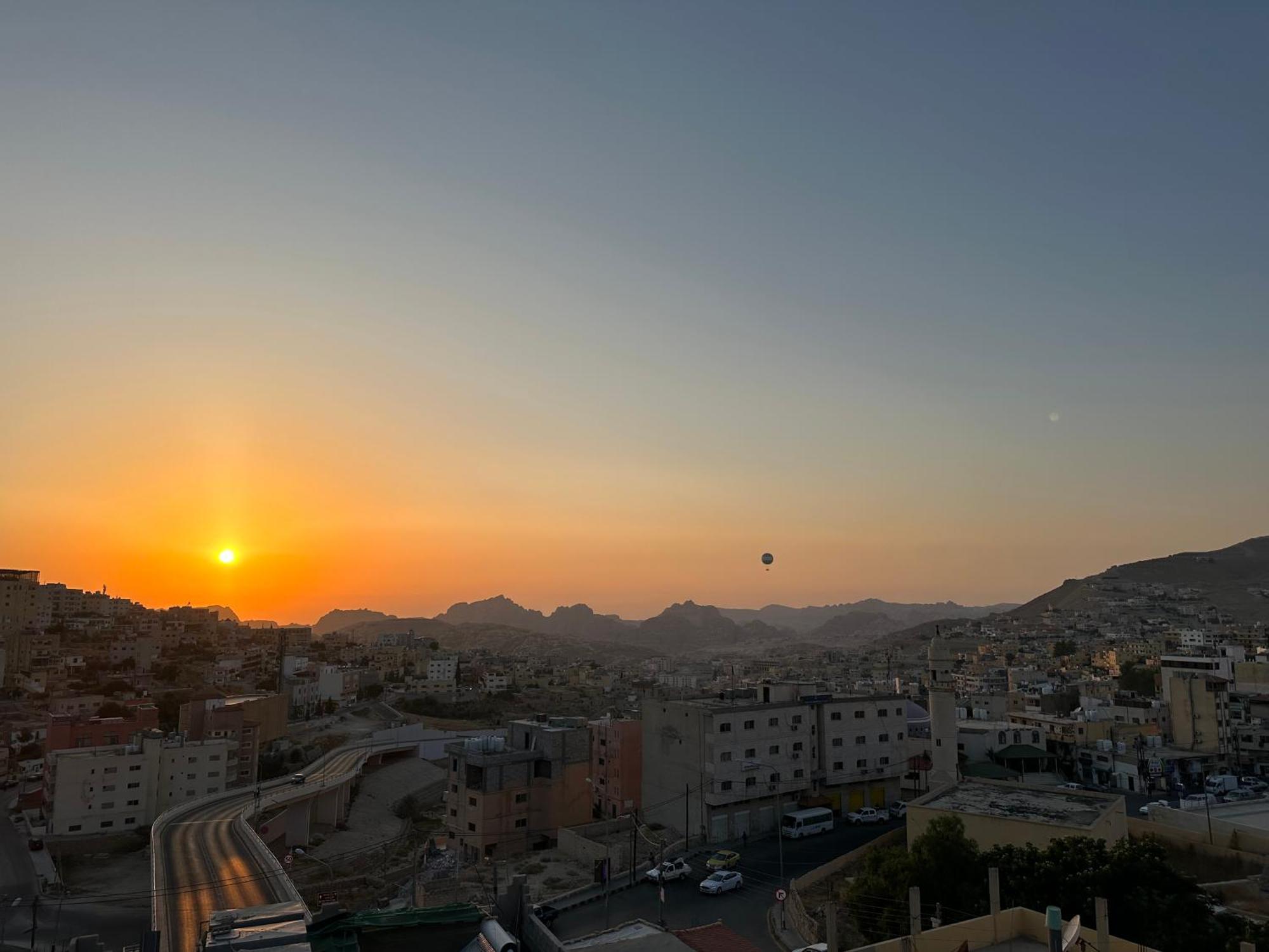 Petra Sky Hotel Wadi Musa Exteriör bild